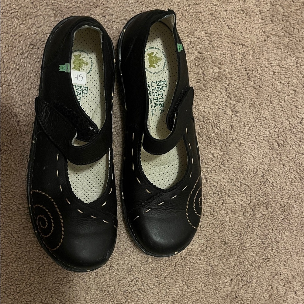 El Naturalista Black Mules with Artistic Stitching